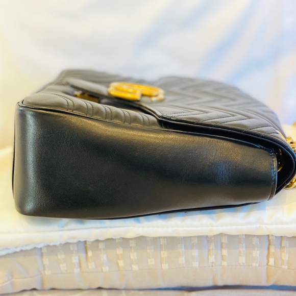 ▪️SOLD▪️GUCCI GG Marmont Large Shoulder Bag - Picture 4 of 9